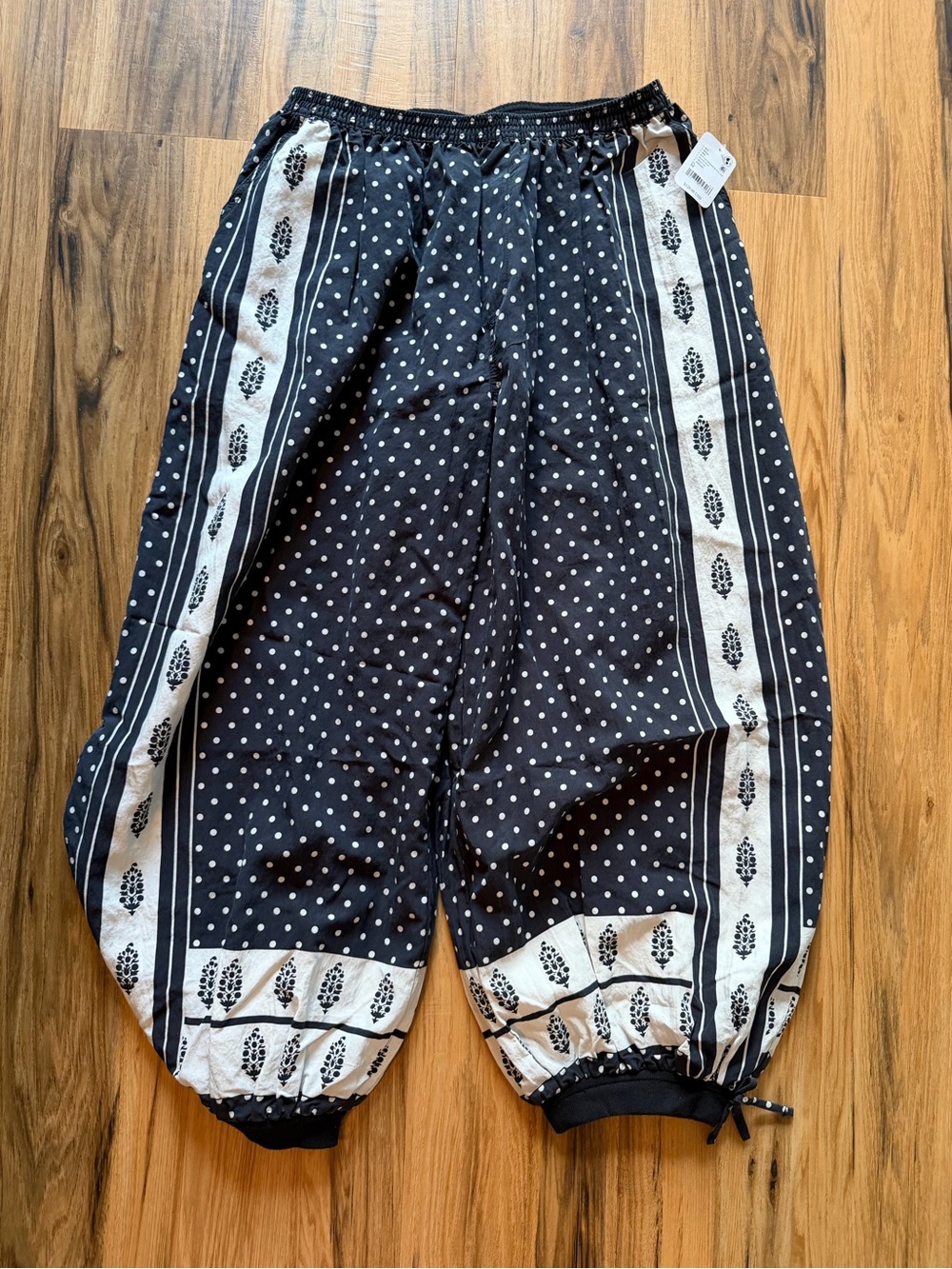 FP Movement On It Printed Balloon Pants NWT Size M - Picture 4 of 4